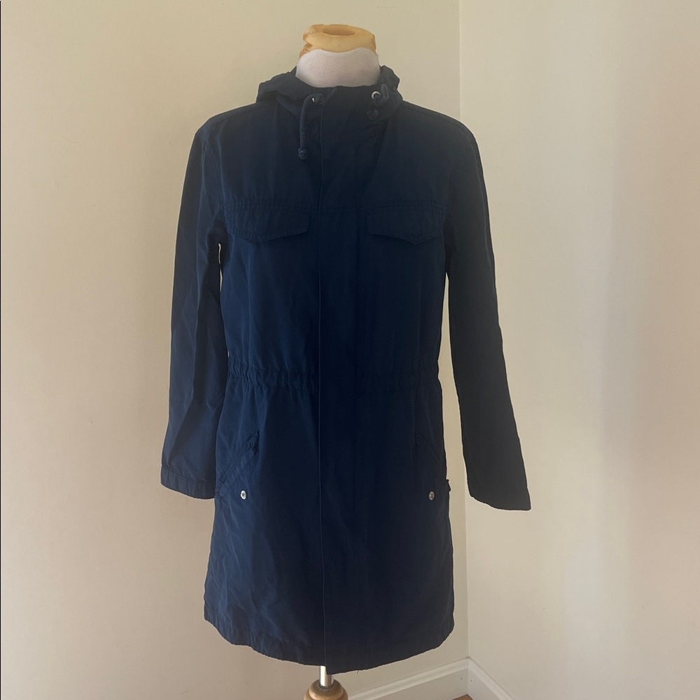 madewell XS navy water resistant light weight zippered hoodie jacket.